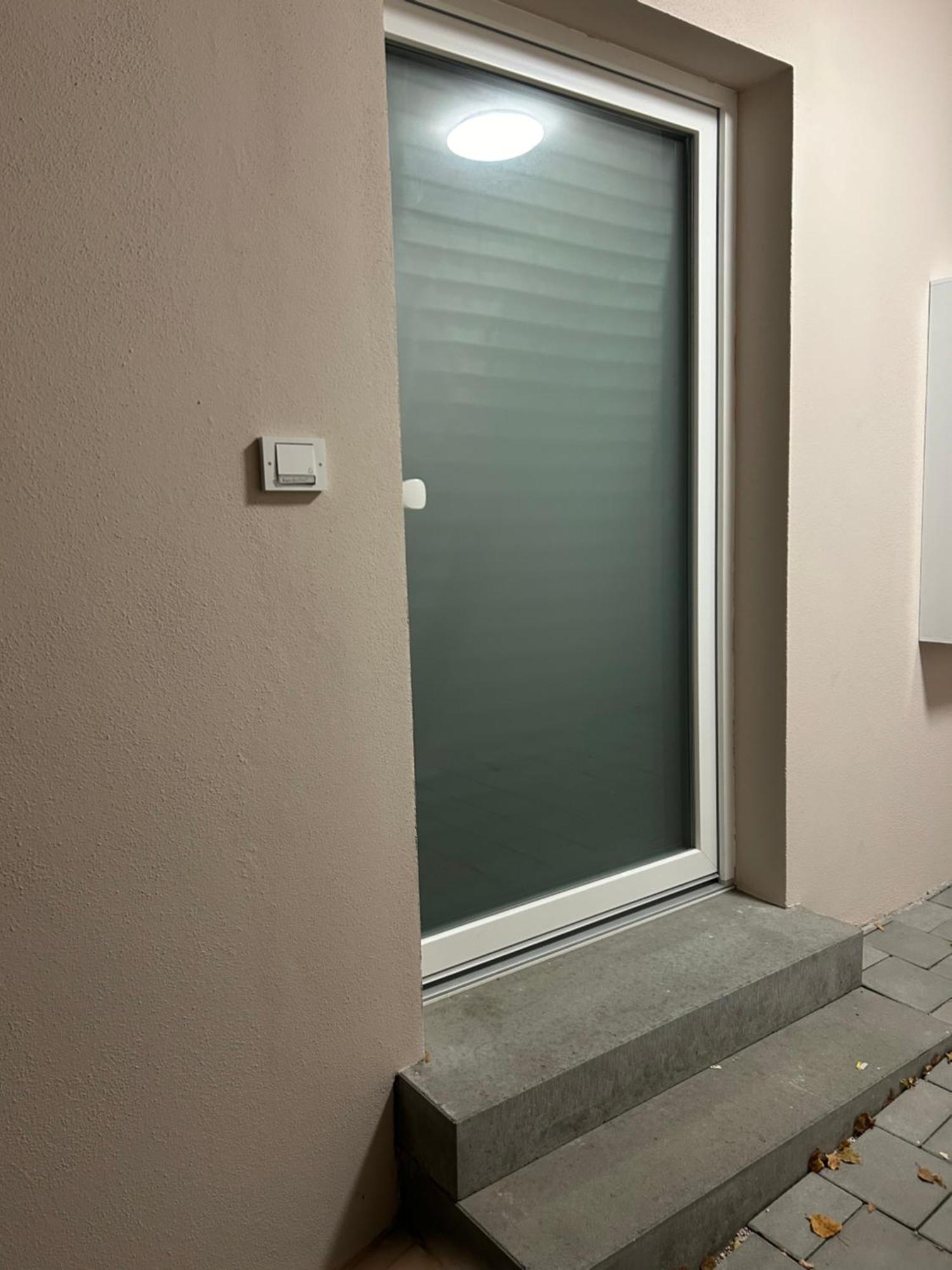 Modernesminizimmer-Stadtnah-Selfcheckin-Parkplatz Núremberg Exterior foto