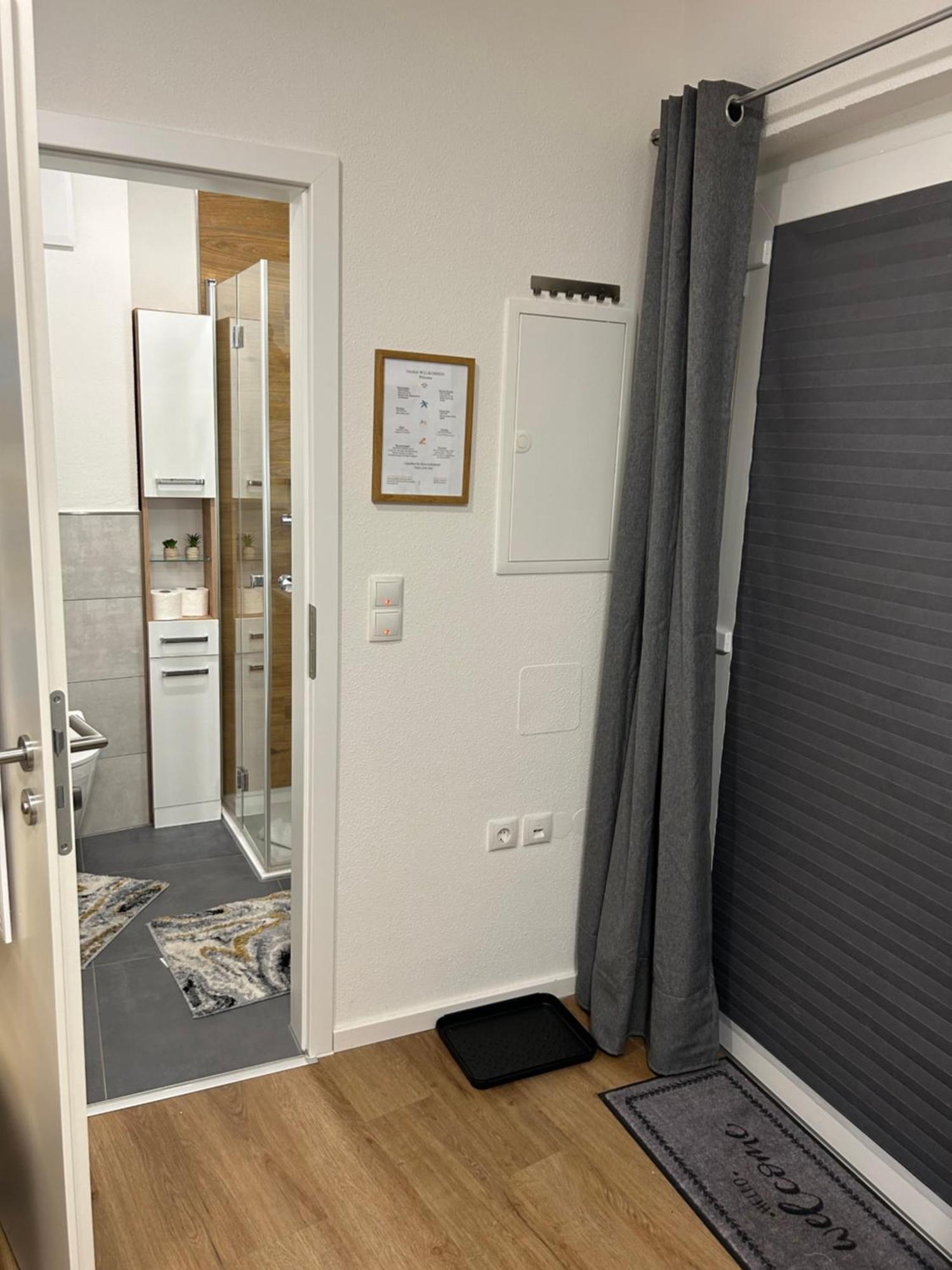 Modernesminizimmer-Stadtnah-Selfcheckin-Parkplatz Núremberg Exterior foto